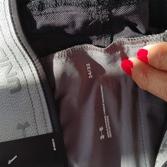 Under Armor straight leg black pants 34/32 NWT - Picture 8 of 9